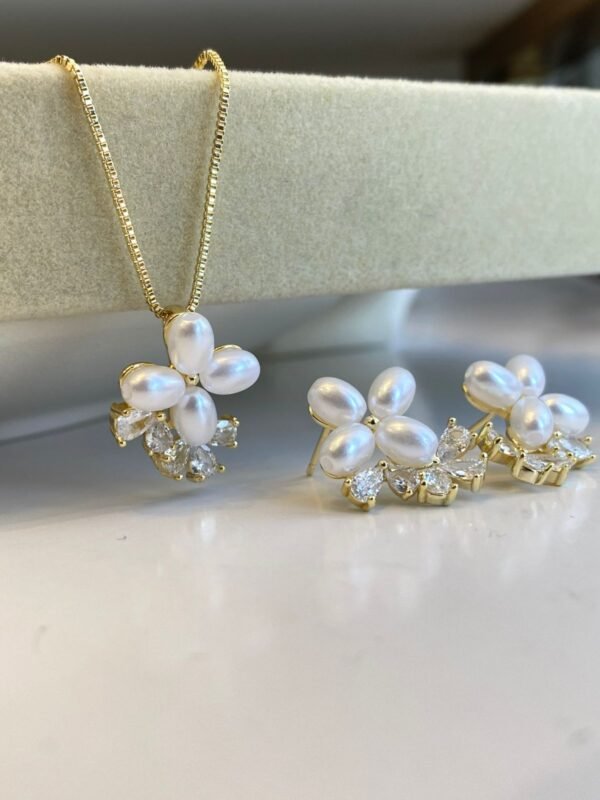 Set de Cadena con Aretes